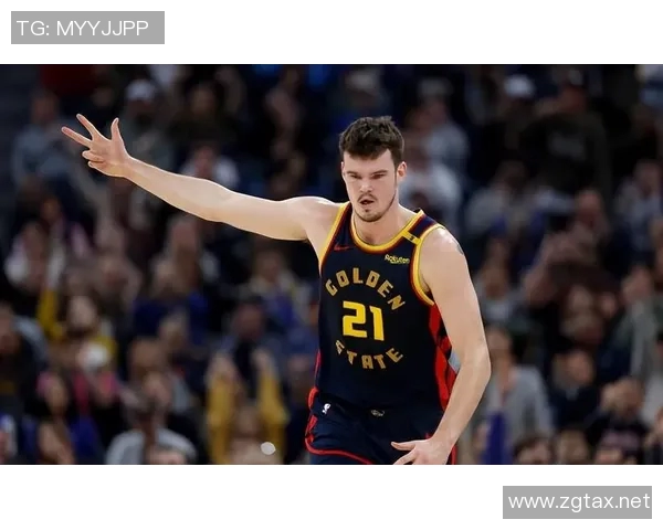 勇士自研武器兑现天赋！波斯特攻守兼备拿捏祖巴茨，稳进轮换了！